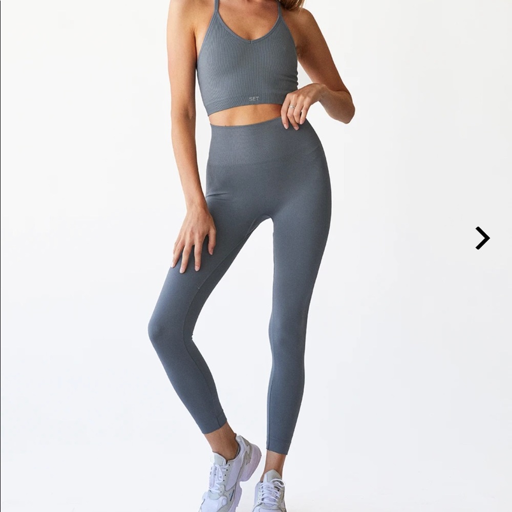 SET active sculptflex leggings and bra